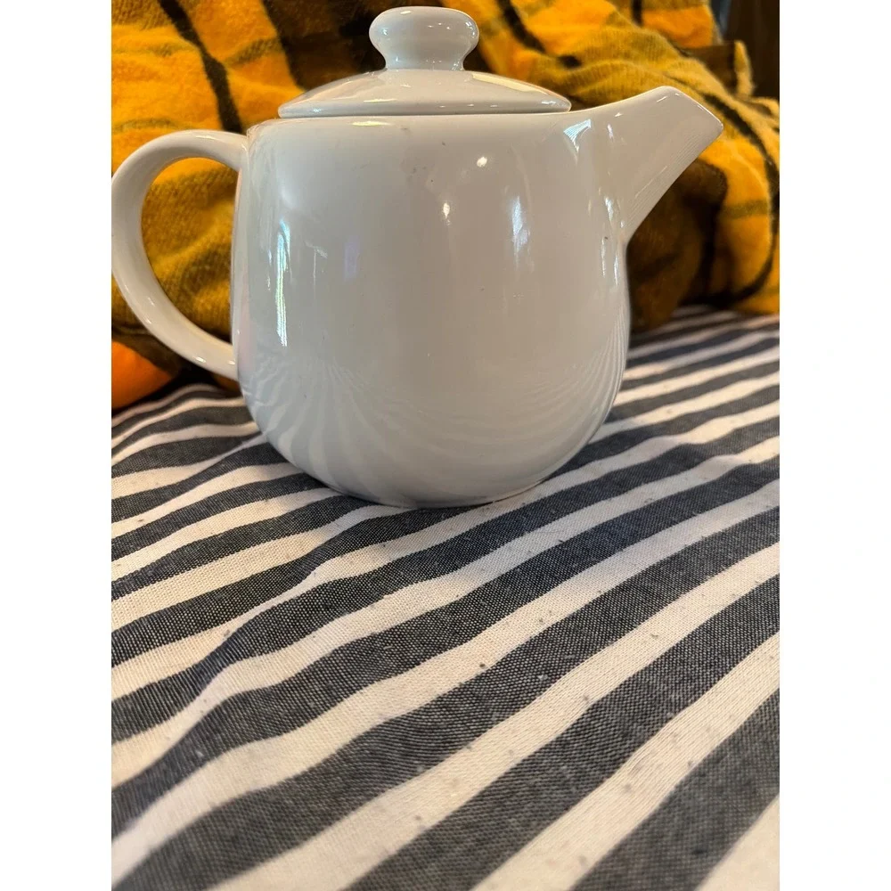 IKEA White Ceramic Teapot Modern Minimalist Tea Pot 12011 Made in China